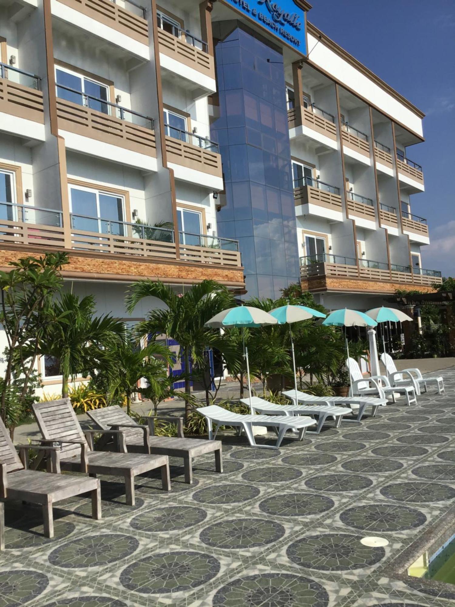 Em Royalle Hotel & Beach Resort Сан Хуан Екстериор снимка