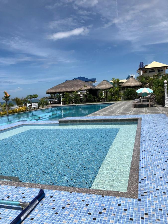 Em Royalle Hotel & Beach Resort Сан Хуан Екстериор снимка